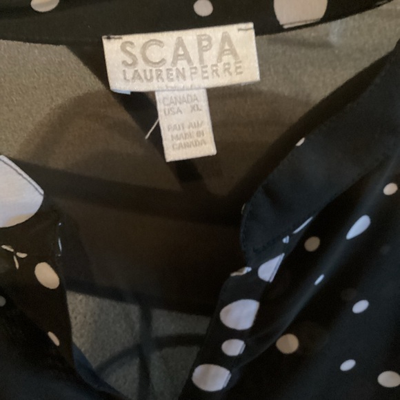 Made by Scapa, stunning black/ white bubbles print 100% polyester tunic - Picture 6 of 7